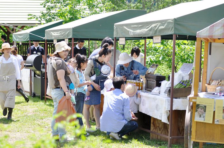 midsummer-kitanosumai_004