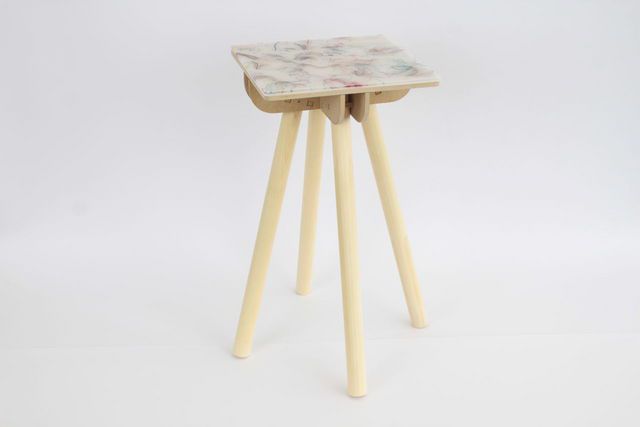 mikketa_STOOL_001