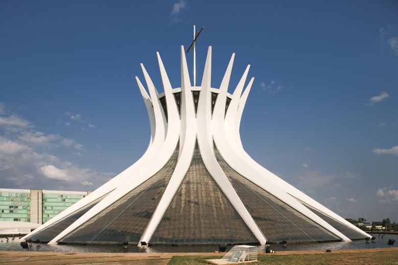 oscar-niemeyer-the-man-who-built-brasilia_004