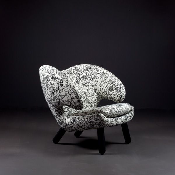 pelican-chair-75years-anniversary_03