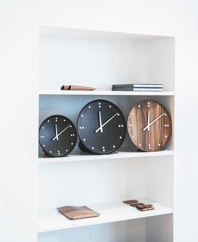 FJ-Clock_Black_01