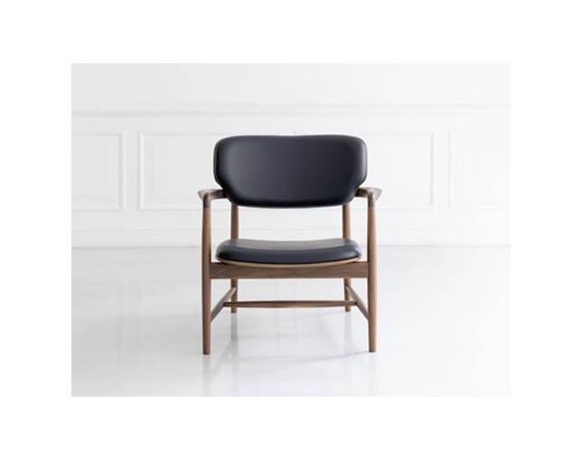 5076）マルニ　アームチェア、ラウンジチェア／ひじ掛け椅子 5076）マルニ アームチェア、ラウンジチェア／ひじ掛け椅子 maruni